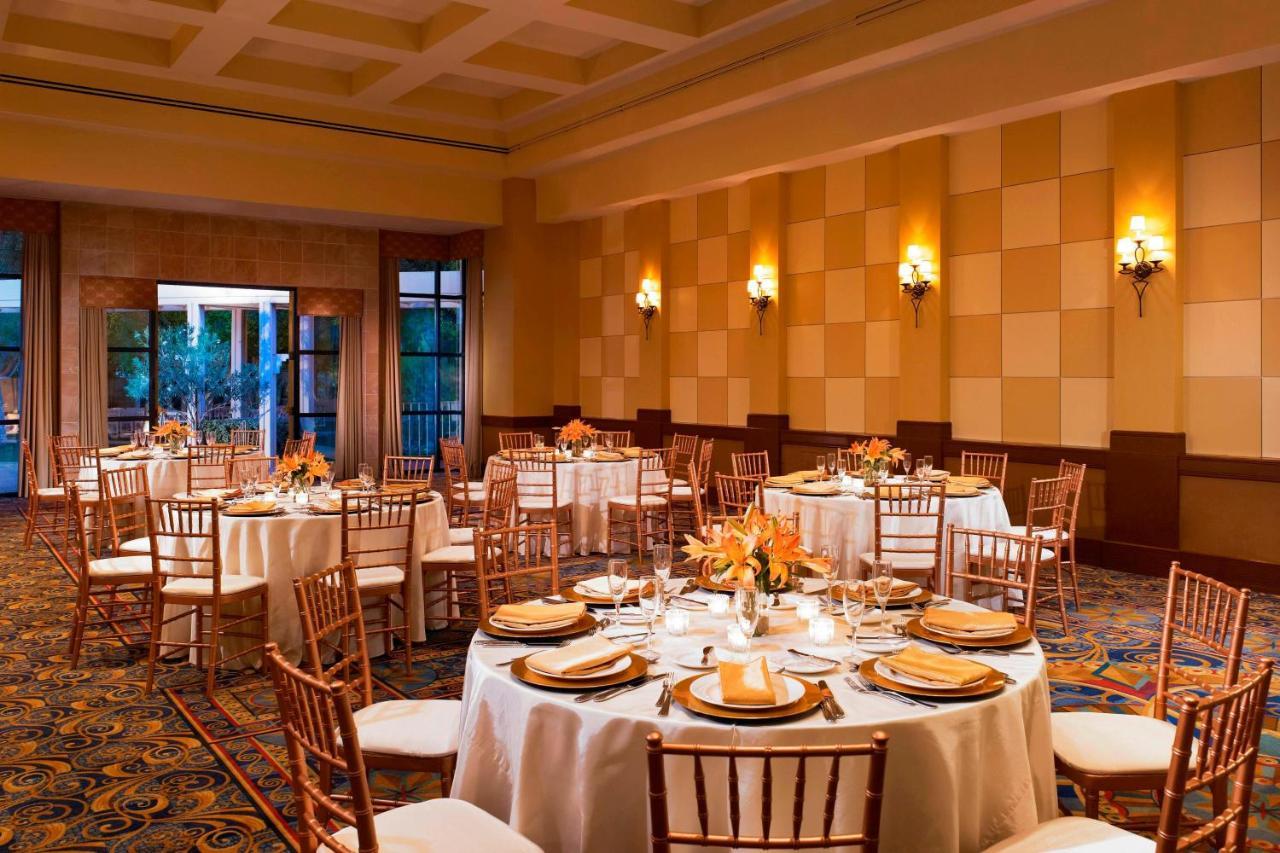 Sheraton Crescent Hotel Phoenix Exterior photo