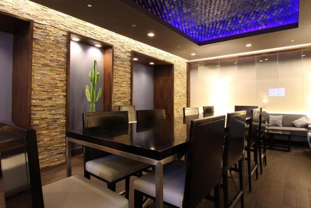 Sheraton Crescent Hotel Phoenix Exterior photo